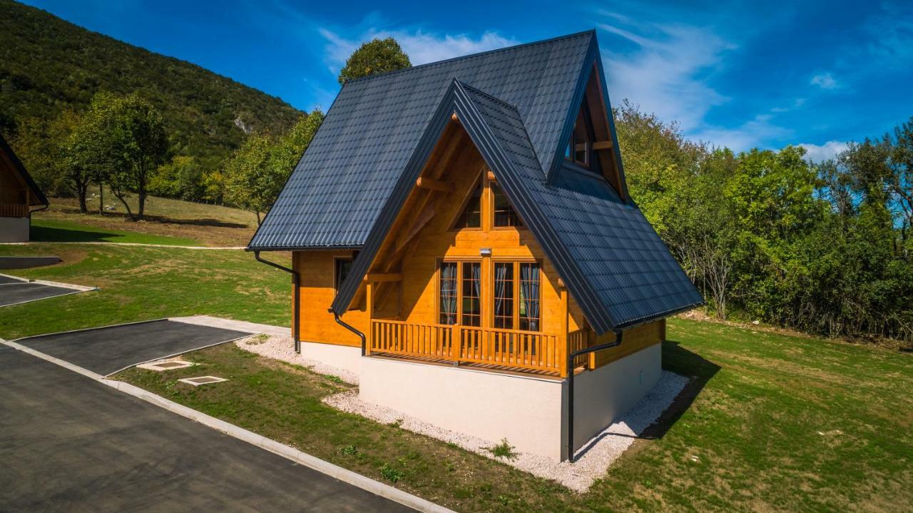 Wooden Houses Macola Korenica Exterior foto