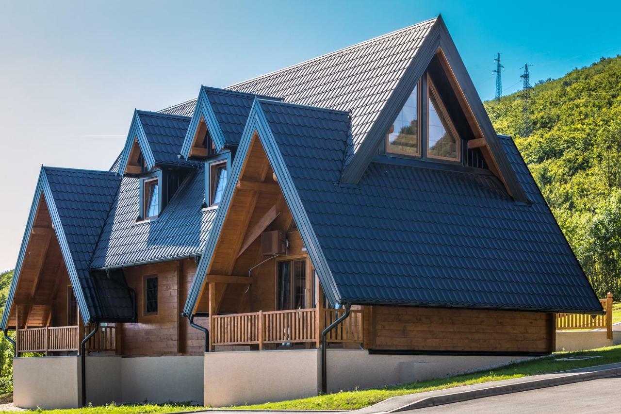 Wooden Houses Macola Korenica Exterior foto