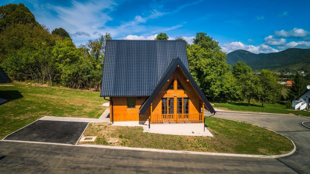 Wooden Houses Macola Korenica Exterior foto