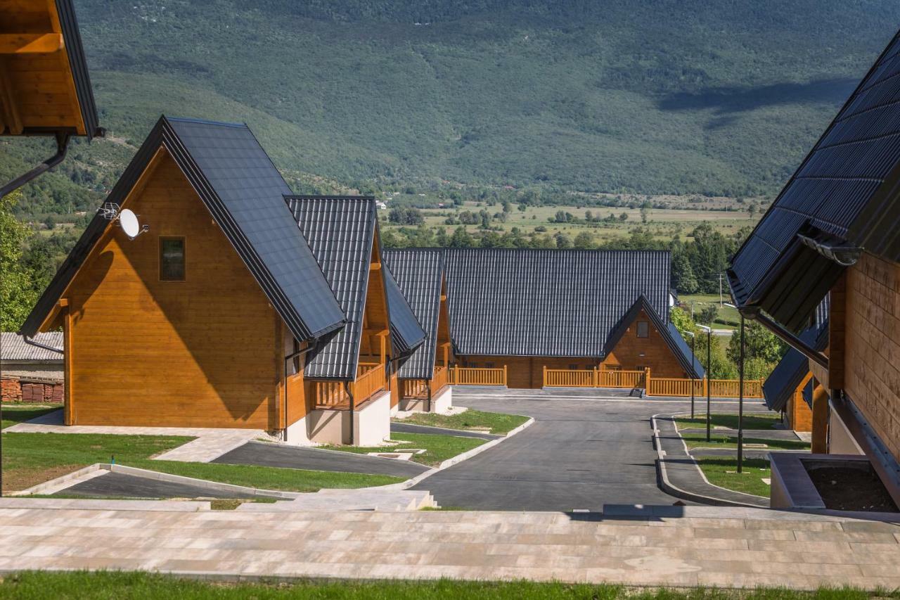 Wooden Houses Macola Korenica Exterior foto