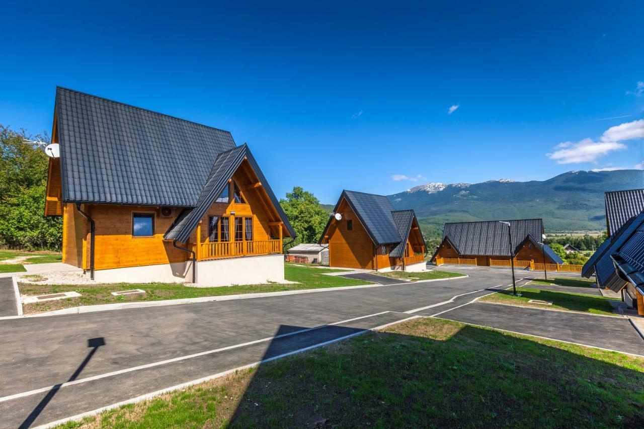 Wooden Houses Macola Korenica Exterior foto