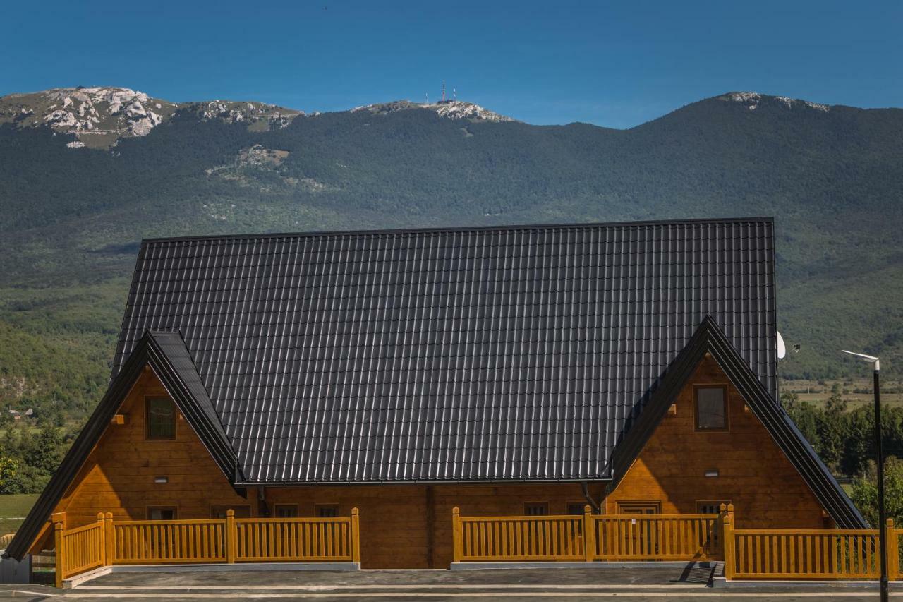 Wooden Houses Macola Korenica Exterior foto